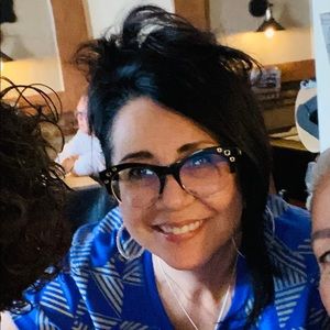 Meet your Posher, Yvette lynn